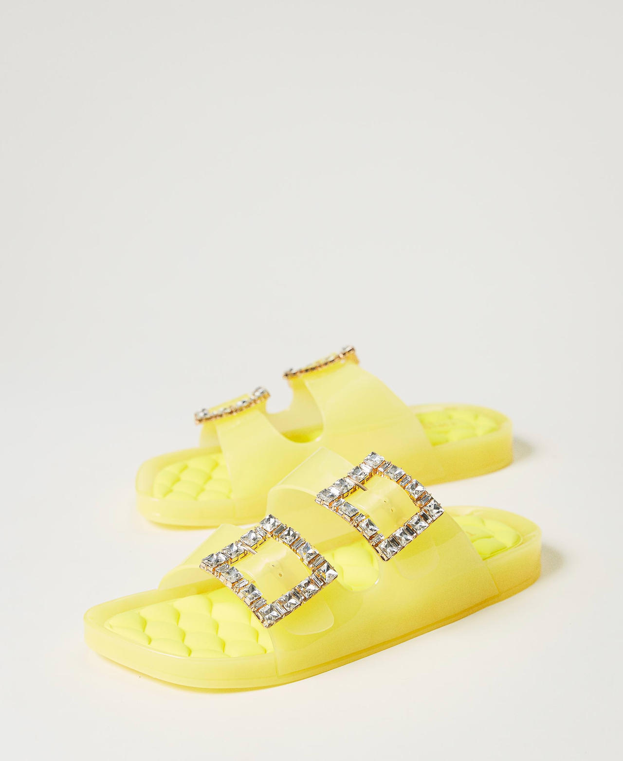 Sandales avec boucles strassées