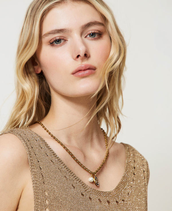 Collana con pendente Oval T