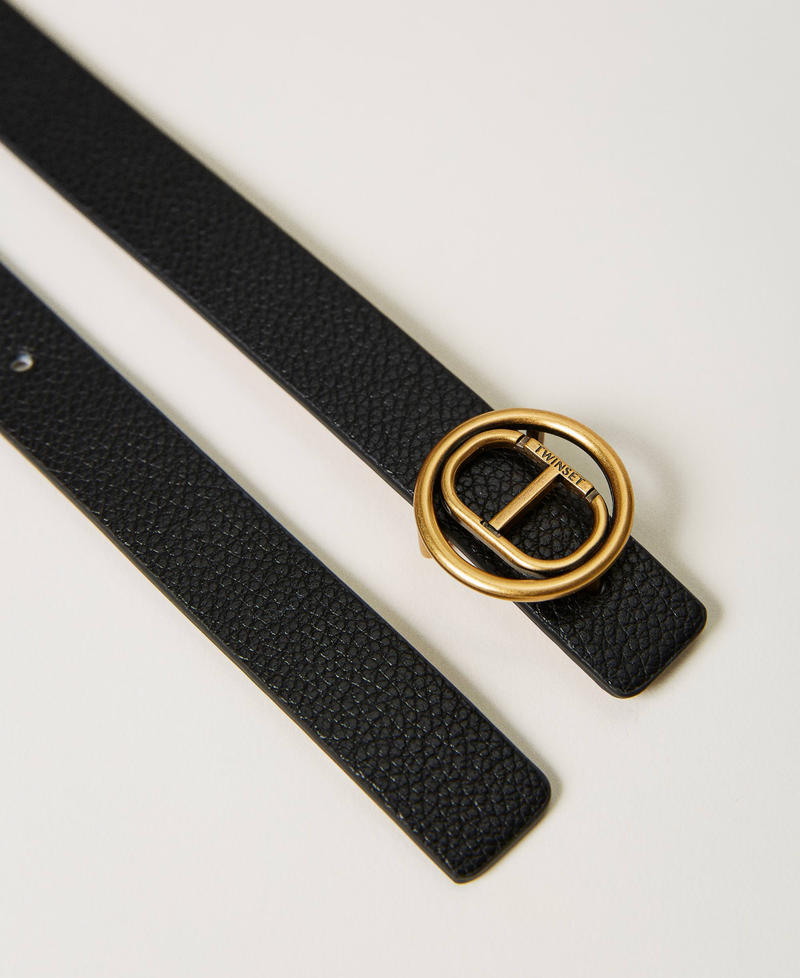 Belt with Oval T buckle