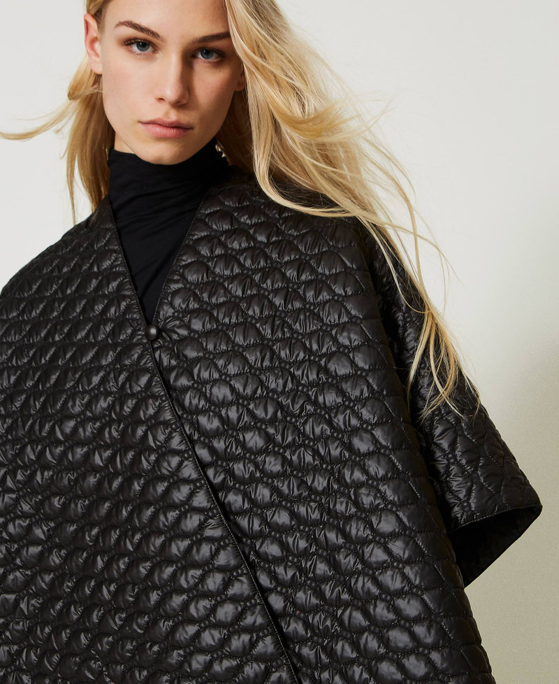 Quilted poncho with Oval T Black Woman 231TA4330-04