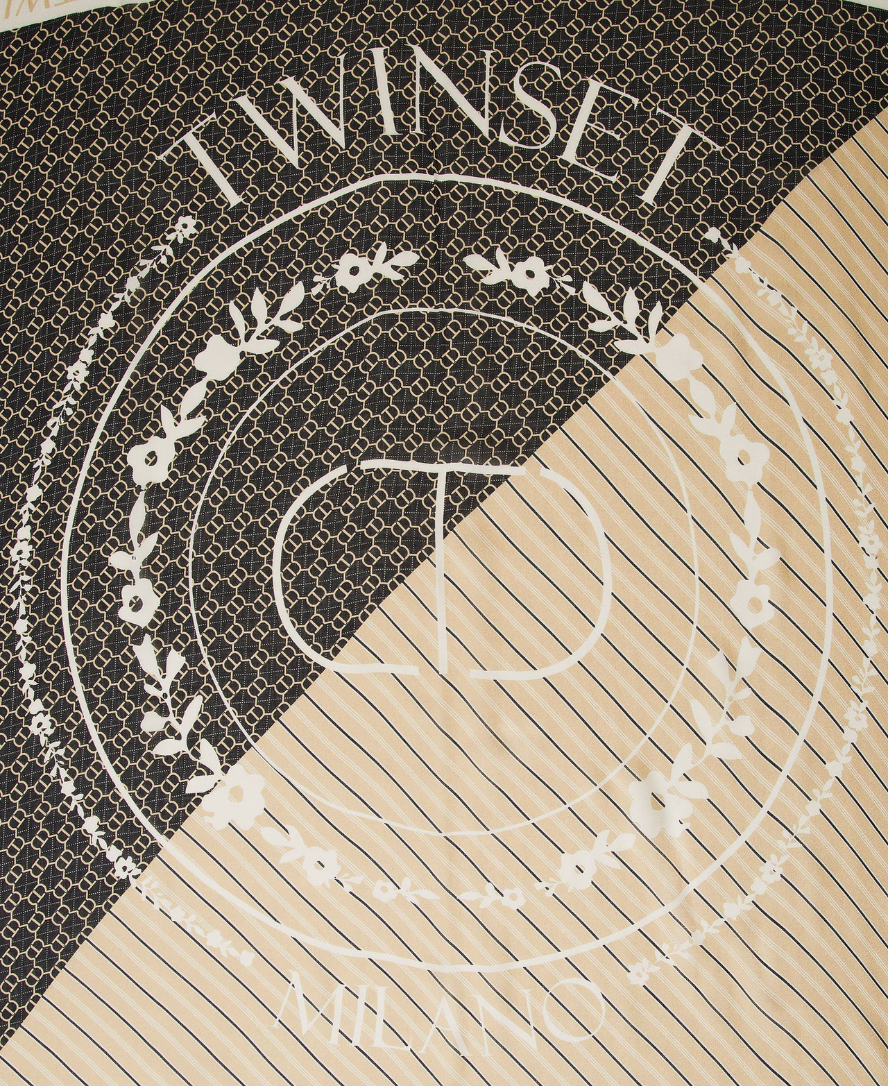 Printed kefiah with Oval T