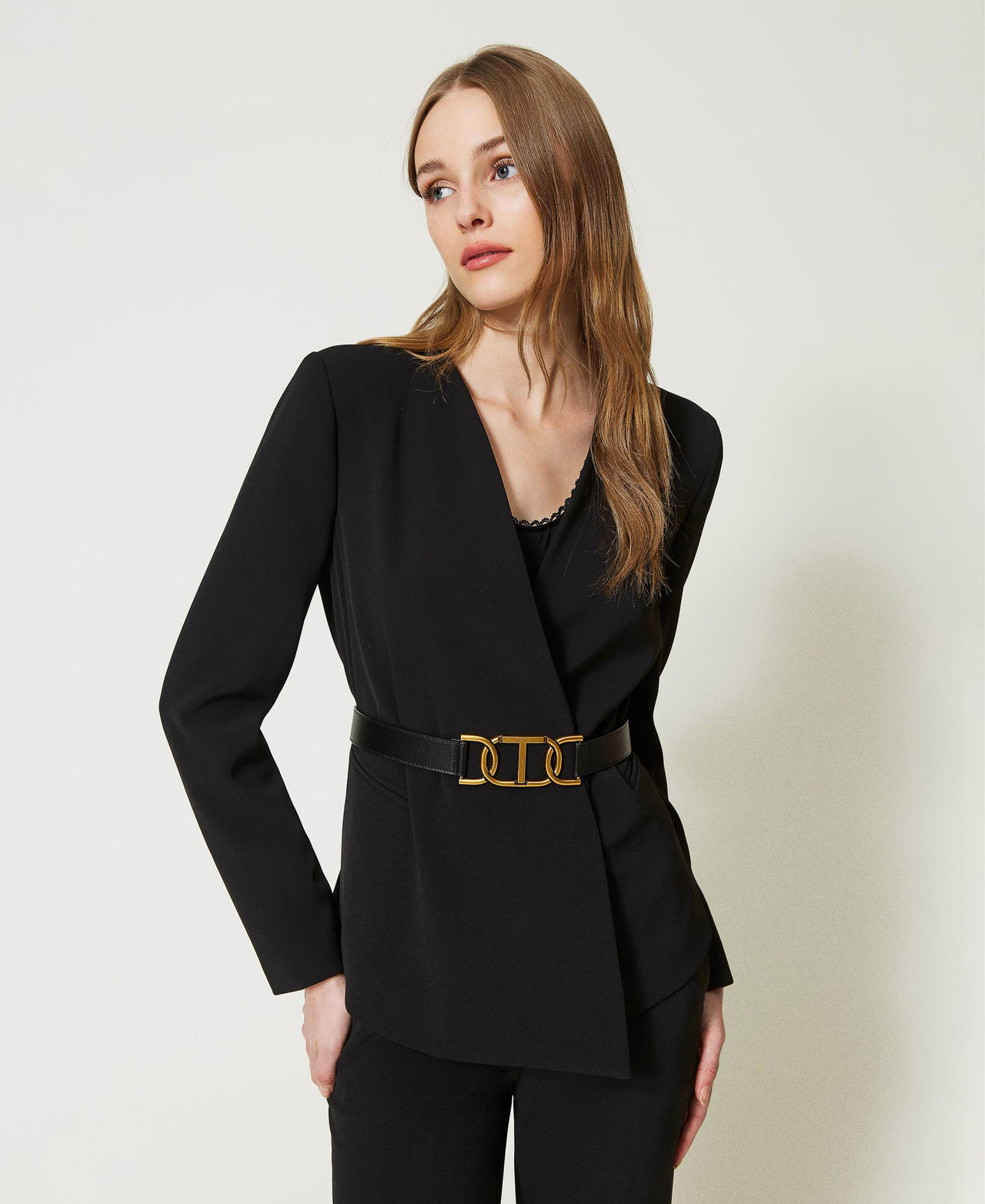 Belt with Oval T chain