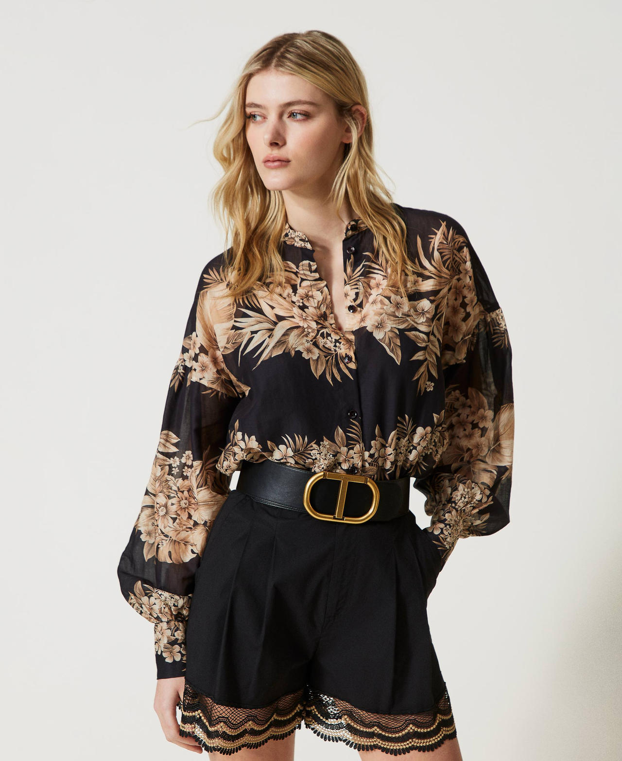 High waist belt with Oval T logo