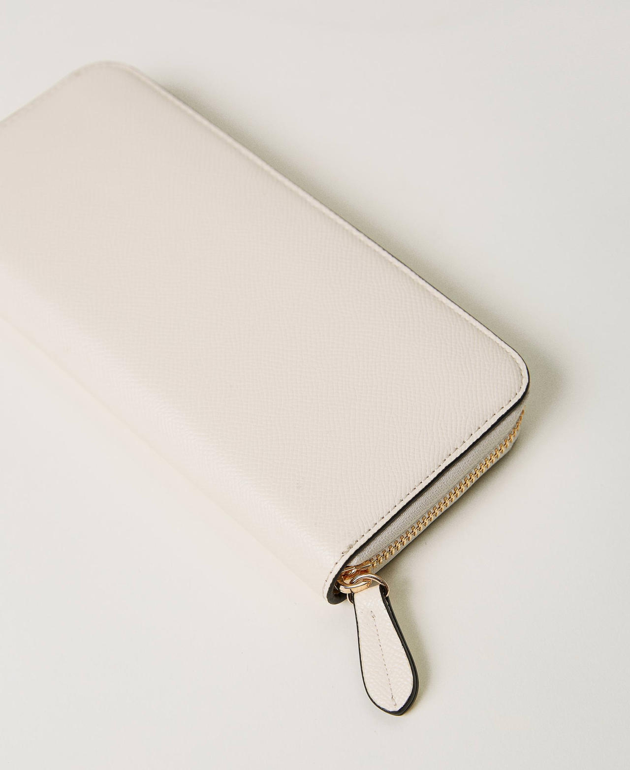 Leather-like wallet with Oval T