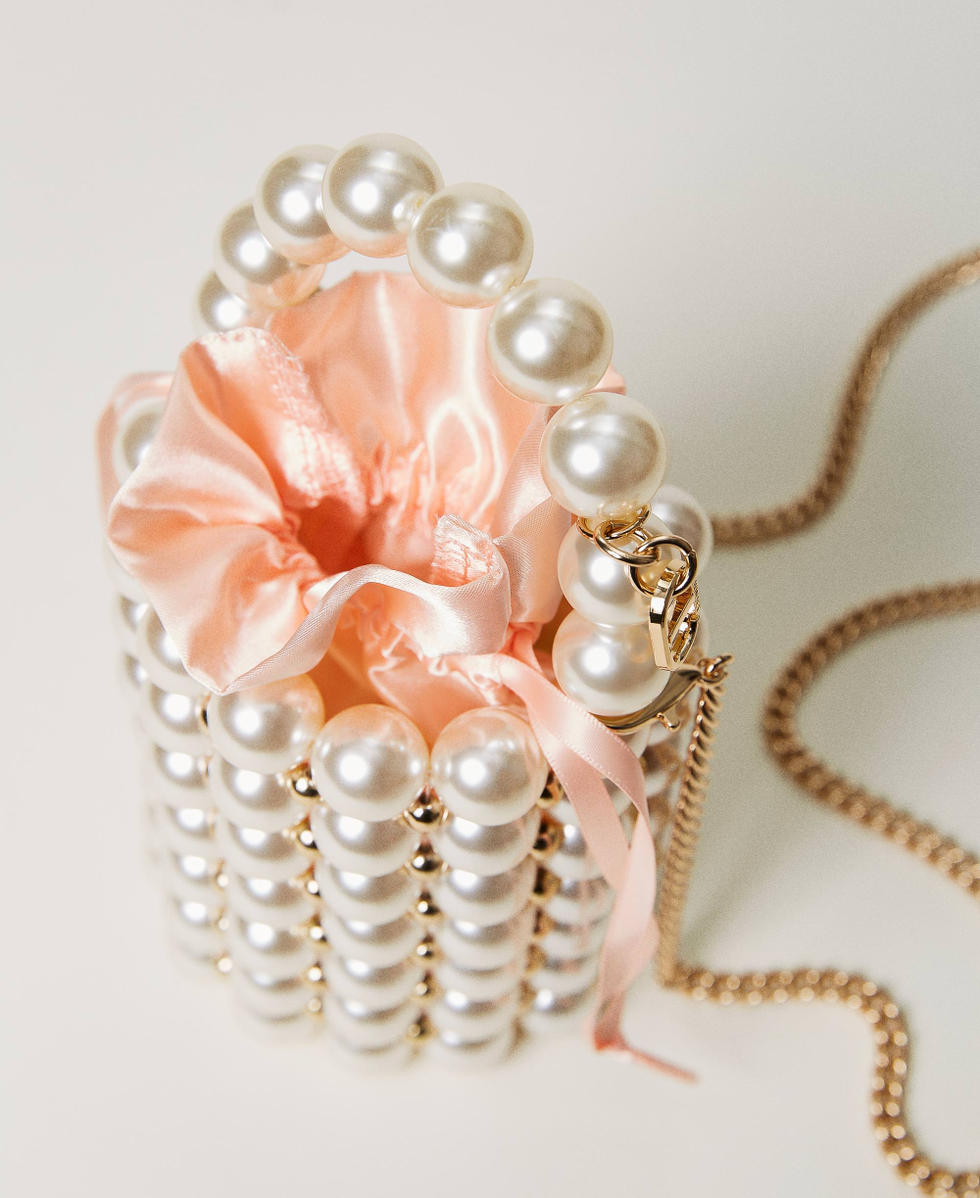 Bucket bag with pearls