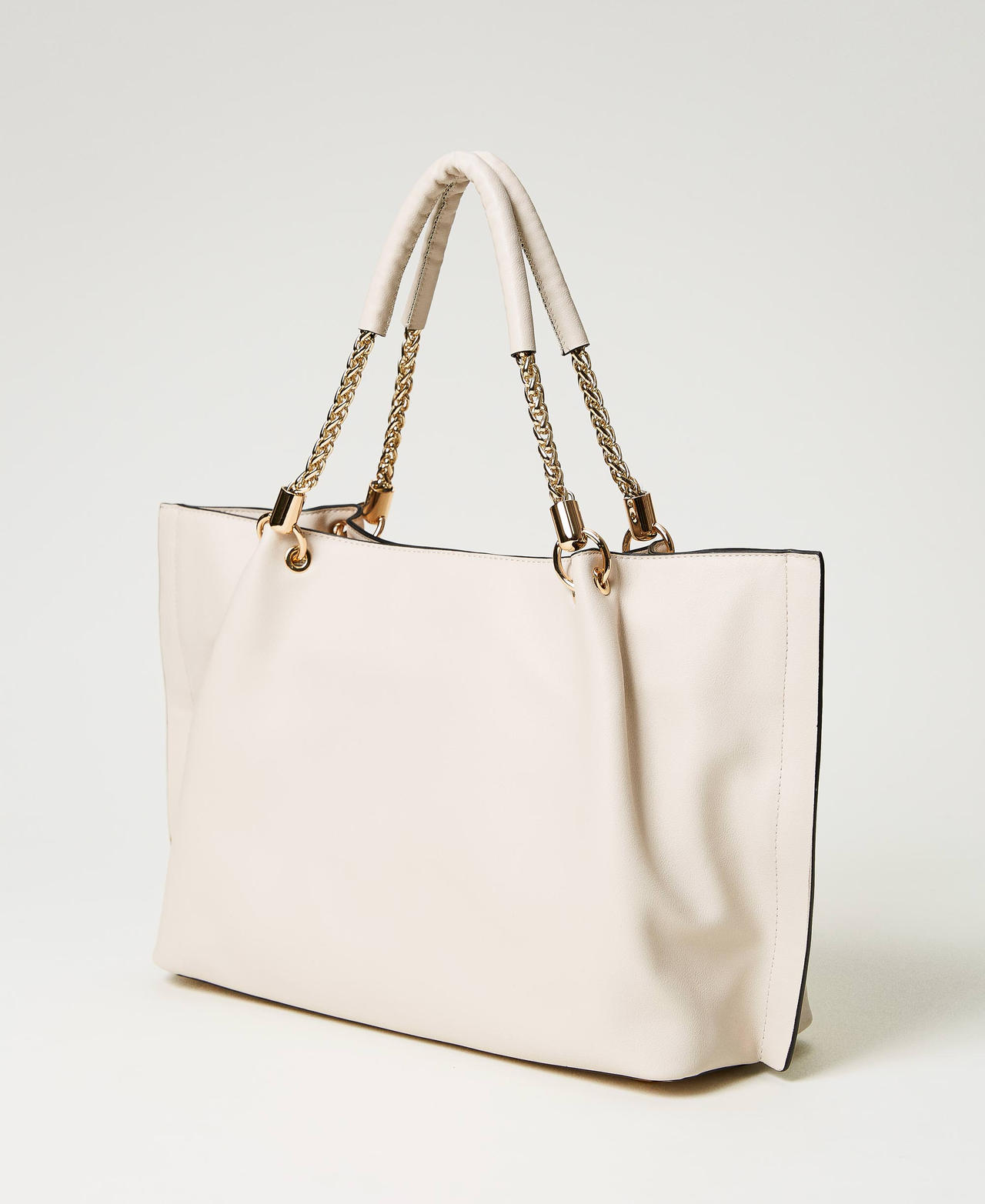 Shopper with torchon chains