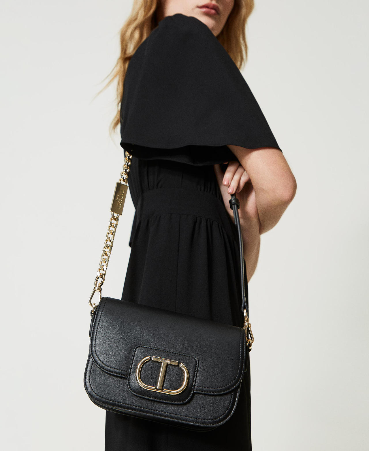 Borsa a tracolla ‘Awhi’ con Oval T Nero Donna 231TB7250_00006_0S