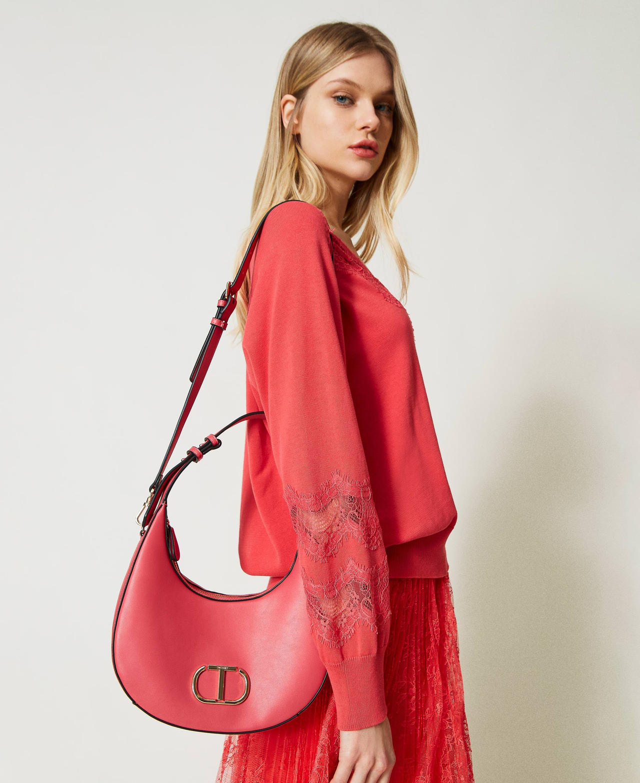 Borsa a tracolla ‘Moon’ con Oval T Rosso "Vamp" Donna 231TB7254_10390_0S