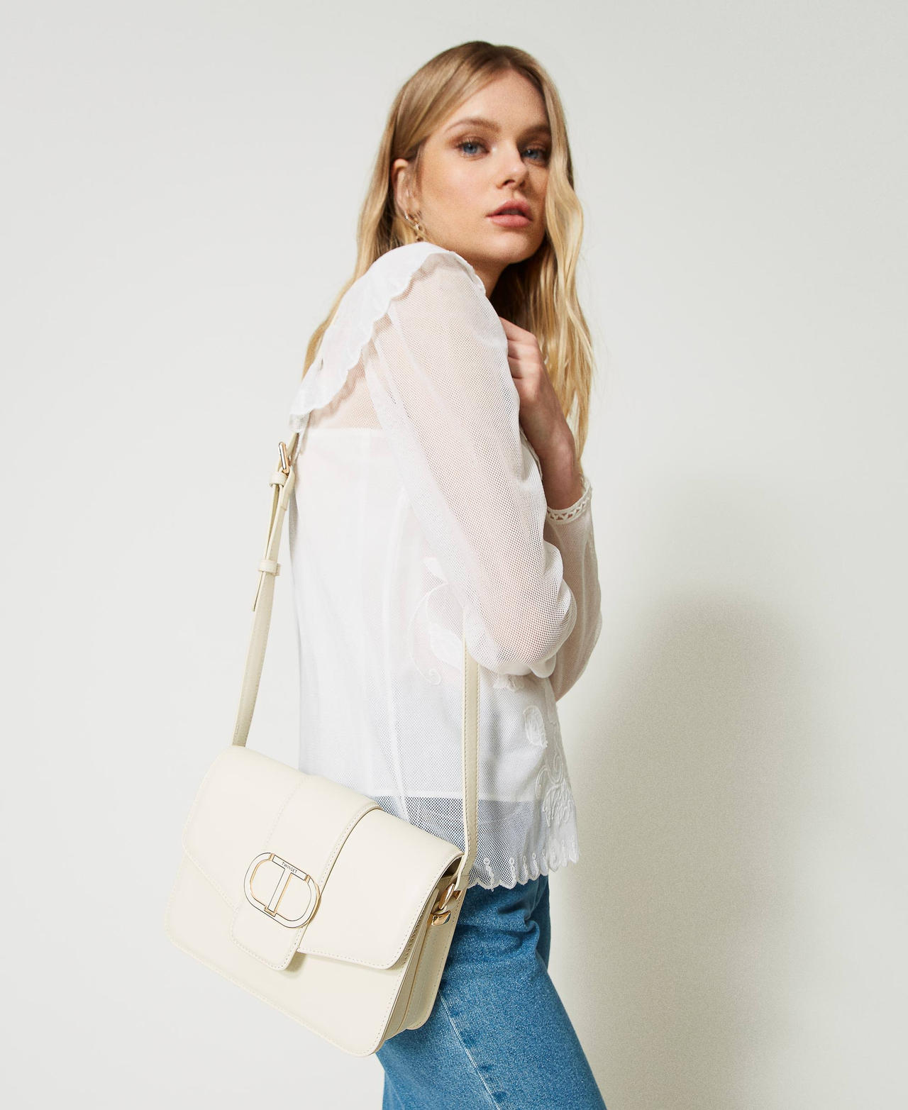 ‘Amie’ leather shoulder bag