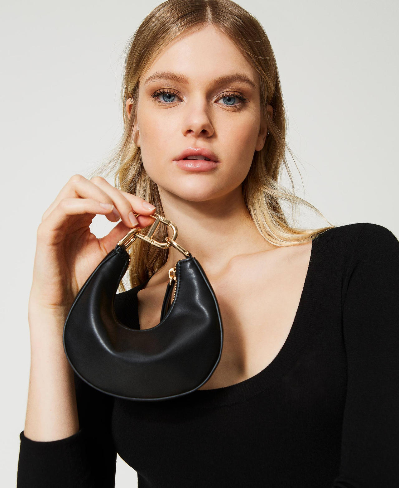 ‘Mini Croissant’ bag with Oval T closure Black Woman 231TB7360_00006_0S