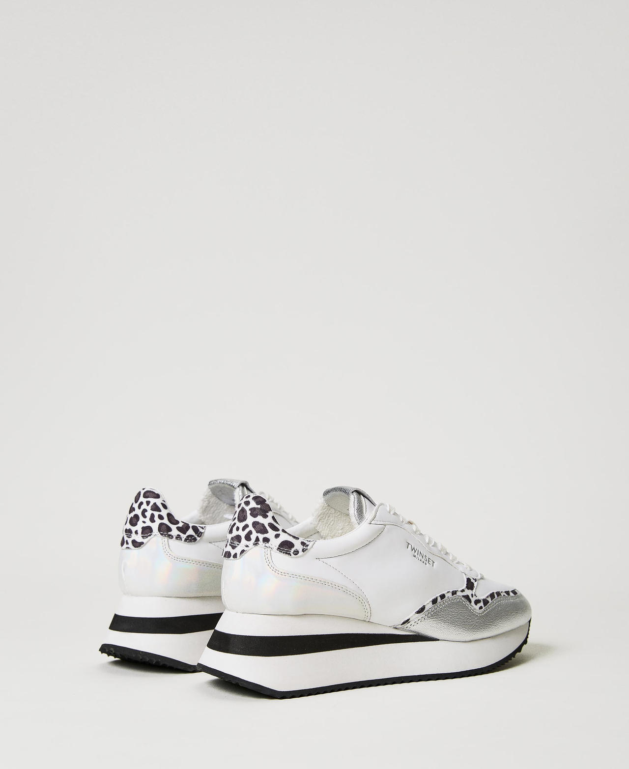 Sneaker mit Keilabsatz und Animal-Inserts Zweifarbig Optisches Weiß / Leopard Frau 231TCP012-03