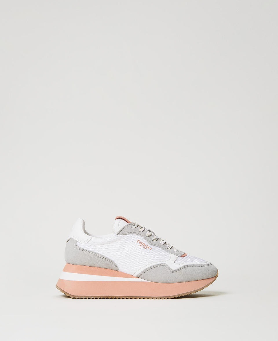 Wedge trainers with coloured sole Two-tone Optical White / Mousse Pink Woman 231TCP016_10380_01