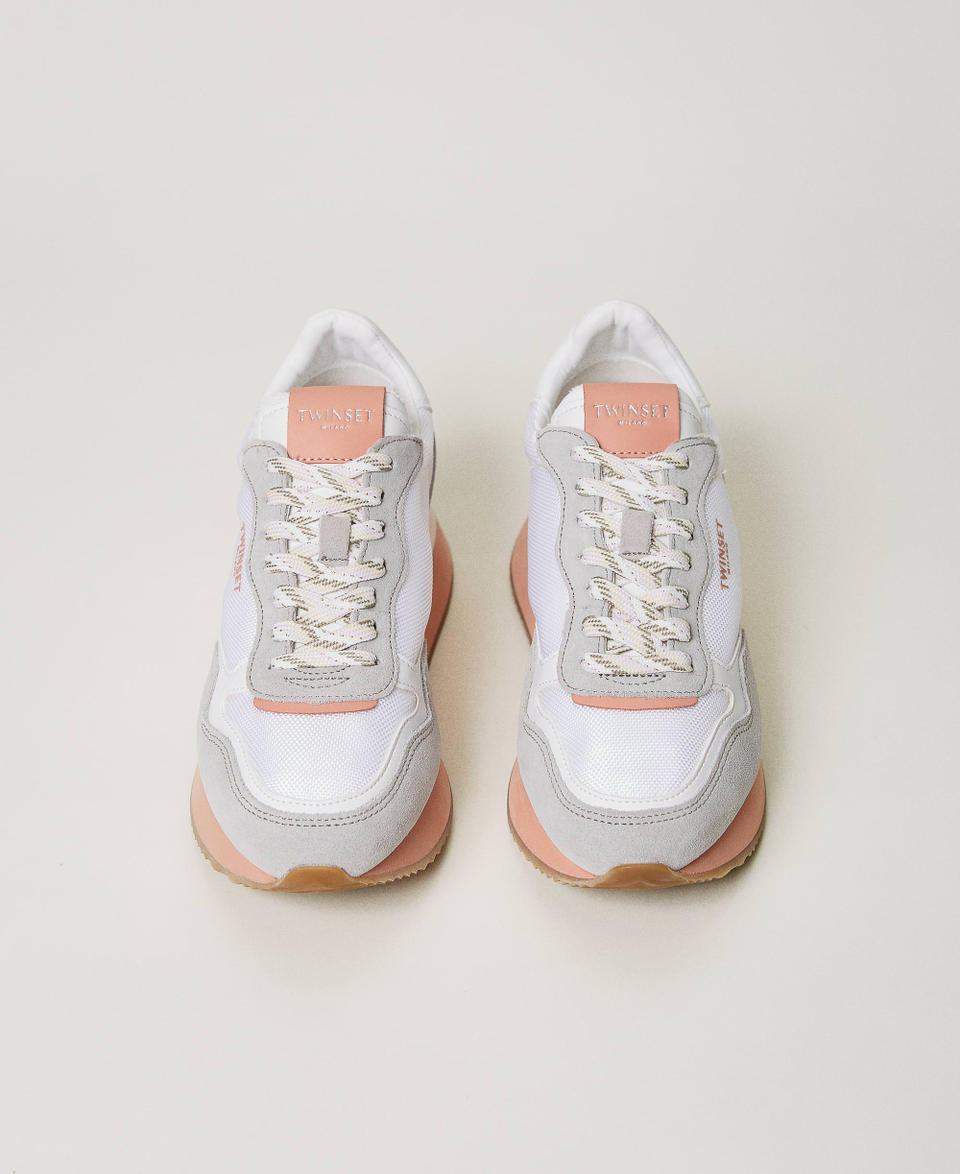 Wedge trainers with coloured sole Two-tone Optical White / Mousse Pink Woman 231TCP016_10380_04