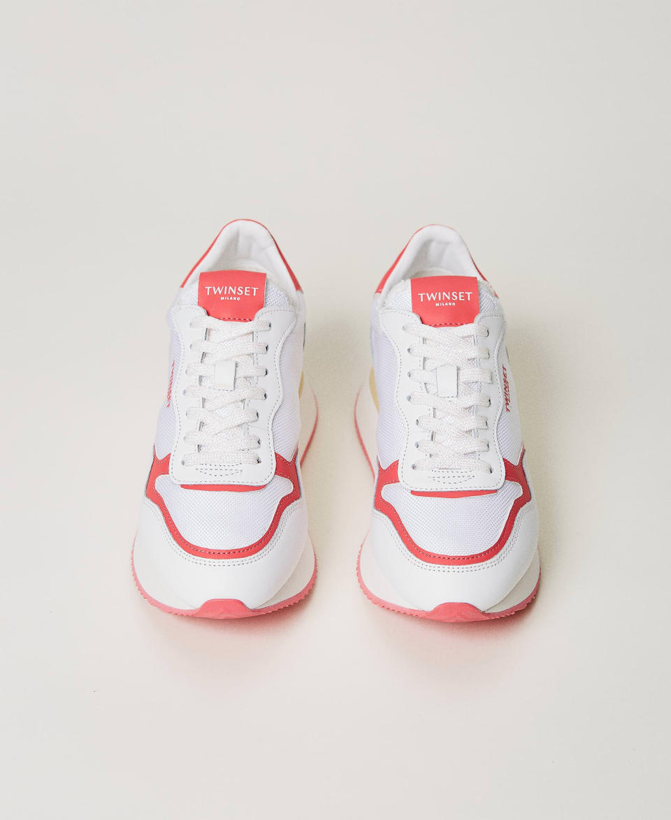 Wedge trainers with contrasting inserts Two-tone Optical White / "Azalea" Fuchsia Woman 231TCP018_10381_04