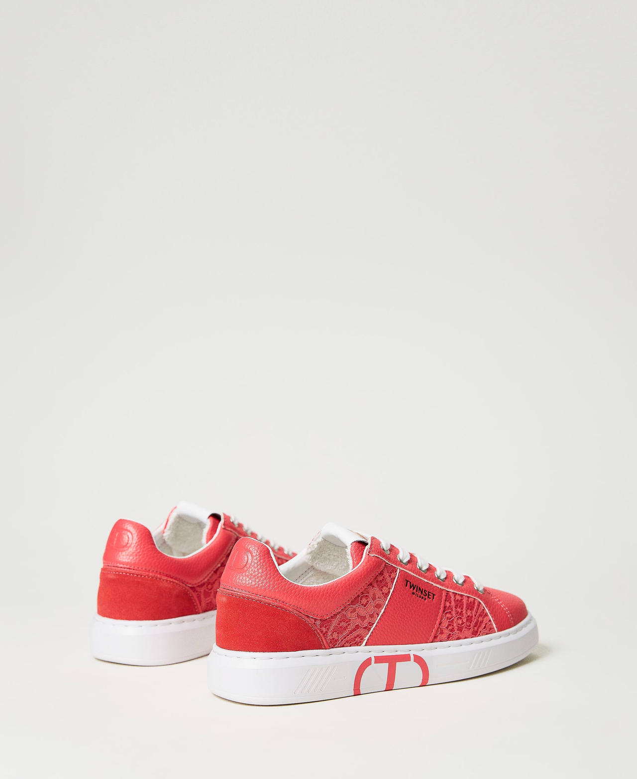Trainers with lace inserts and Oval T Azalea Pink Woman 231TCP042-03