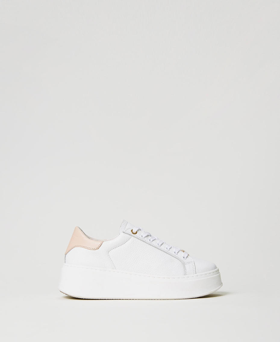 Leather trainers with contrasting heel Two-tone Optical White / Mousse Pink Woman 231TCP110_10380_01