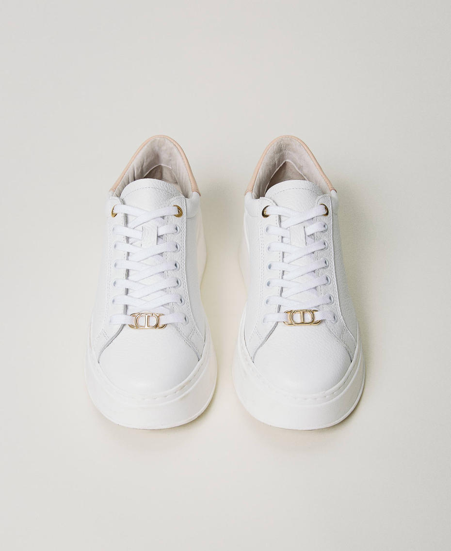 Sneakers aus Leder mit kontrastierender Rückseite Zweifarbig Optisches Weiß / Pink Mousse Frau 231TCP110-04