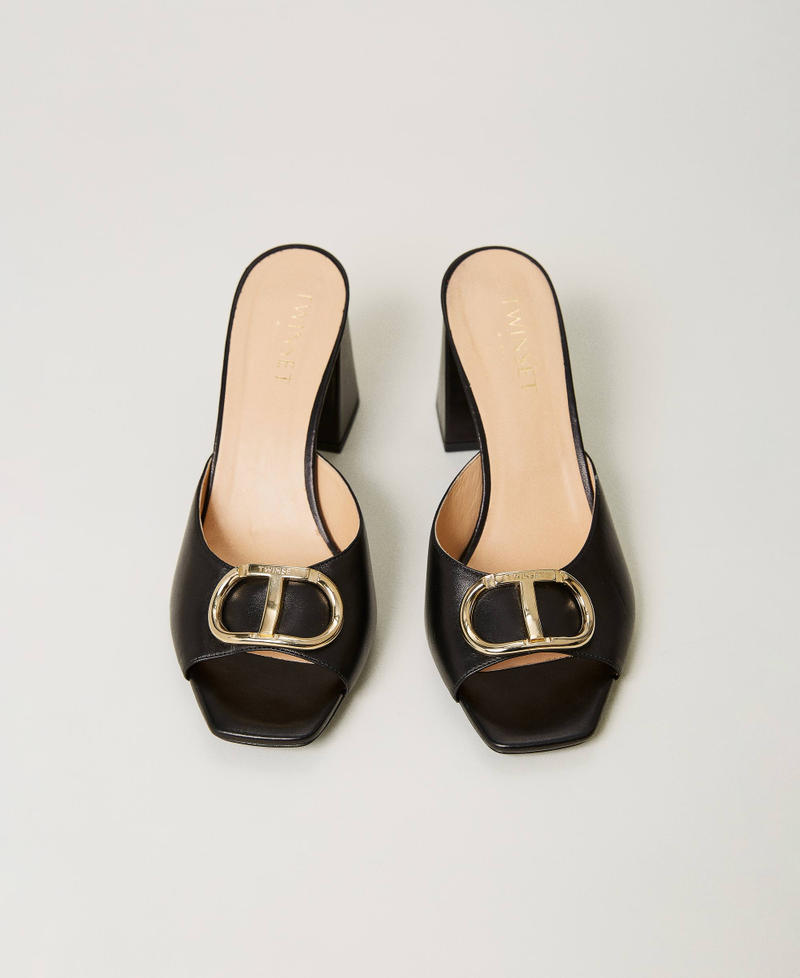 Sandali mules in pelle con Oval T Nero Donna 231TCP126_00006_04