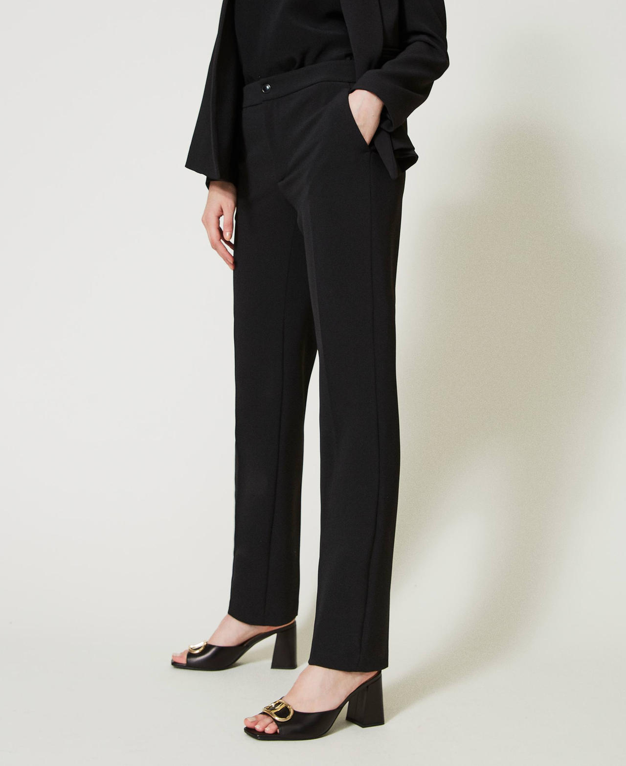 Sandali mules in pelle con Oval T Nero Donna 231TCP126_00006_0S