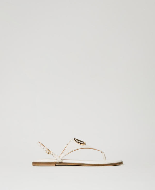 Leather thong sandals with Oval T
