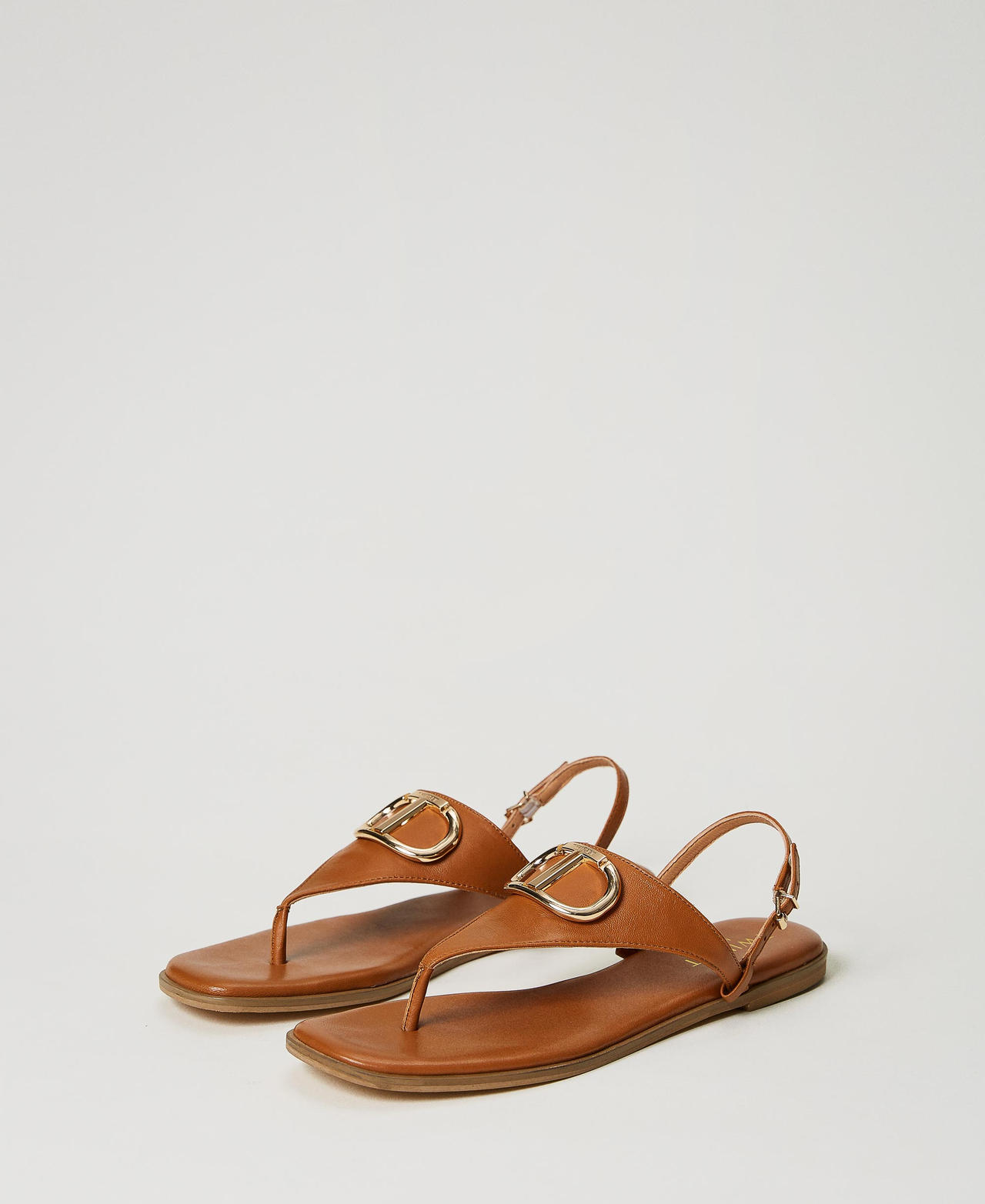 Leather thong sandals with Oval T Ivory Woman 231TCP12A-02