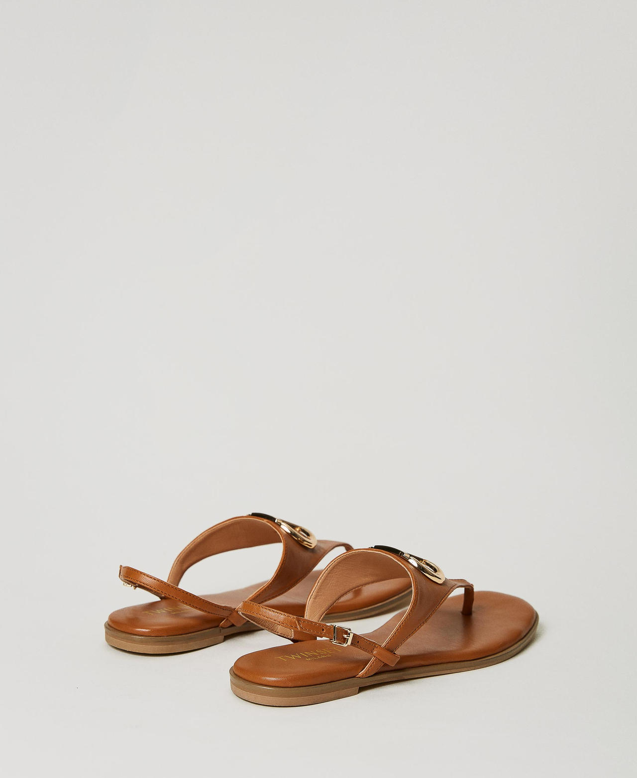 Leather thong sandals with Oval T Leather Brown Woman 231TCP12A_00057_03