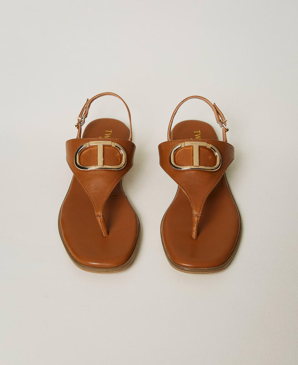 Leather thong sandals with Oval T Woman, Brown | TWINSET Milano