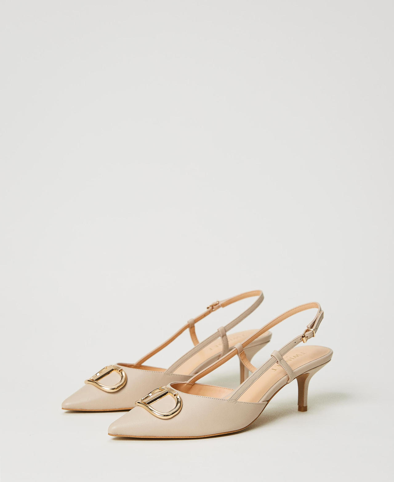 Escarpins slingbacks en cuir avec Oval T