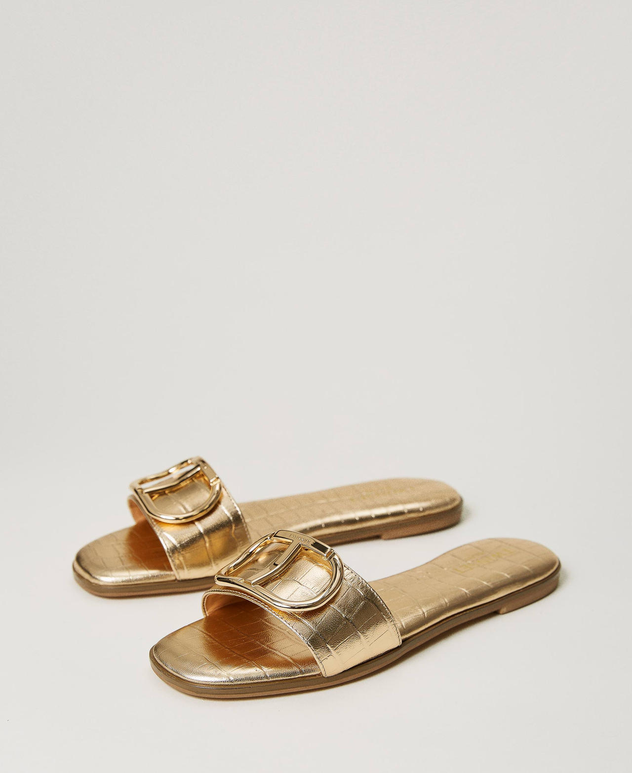 Laminated leather sandals with Oval T