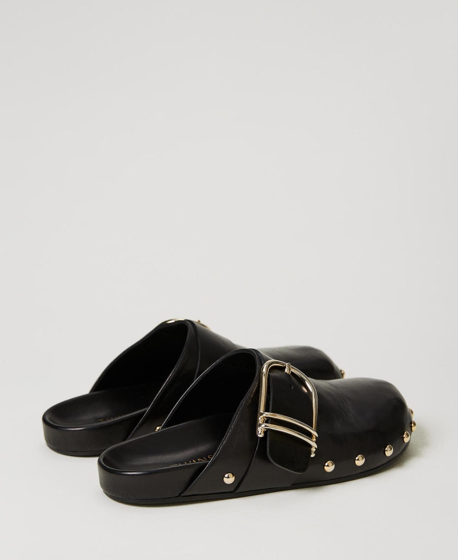 Leather mules with buckle