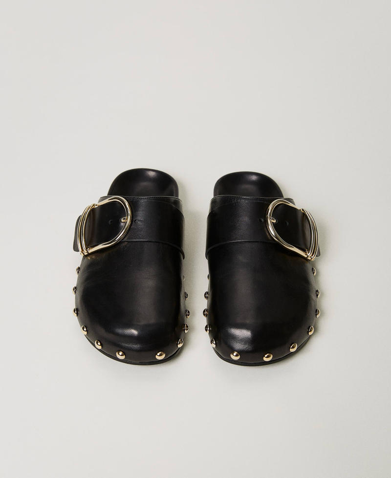 Leather mules with buckle