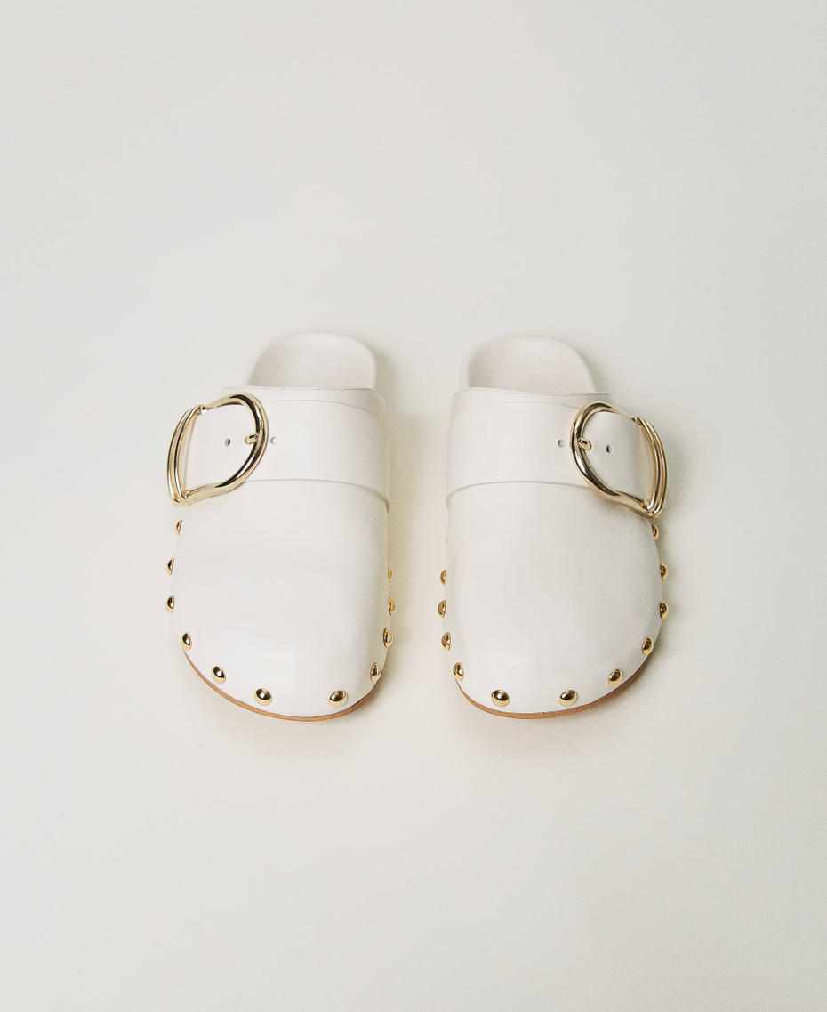 Sandales mules en cuir avec boucle