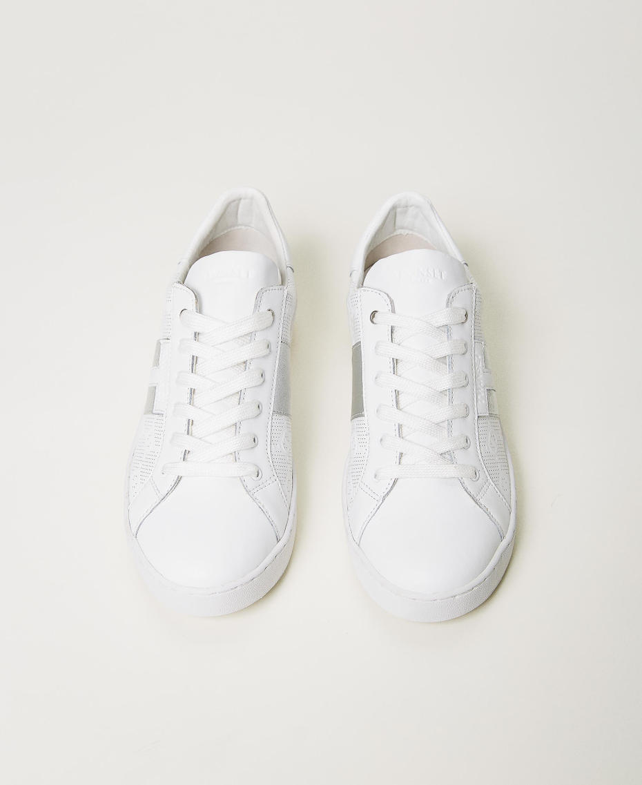 Sneakers de piel con logotipo en relieve Bicolor Blanco Óptico / Gris «Silver» Mujer 231TCT050-04
