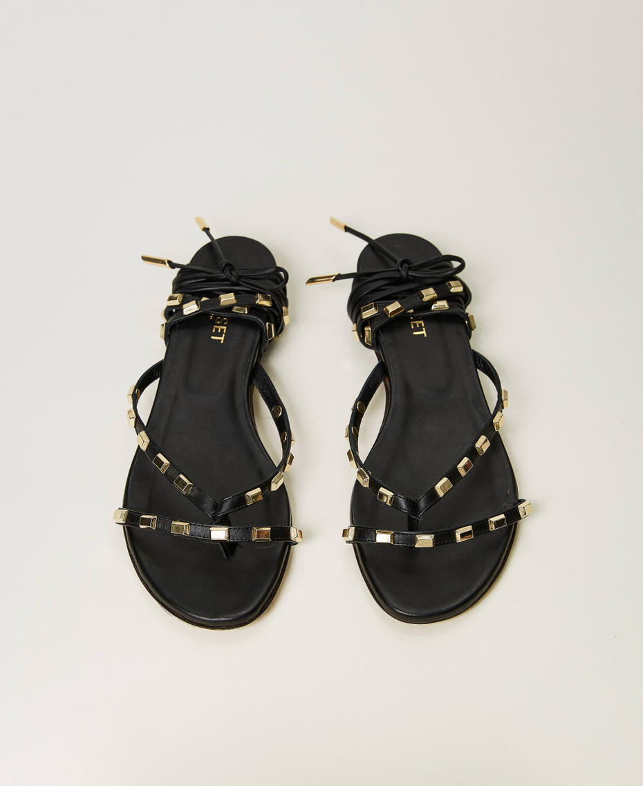 Sandales plates avec clous et lacets Noir Femme 231TCT110-04