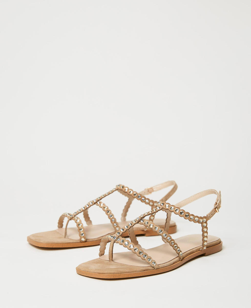 Sandalias planas con strass