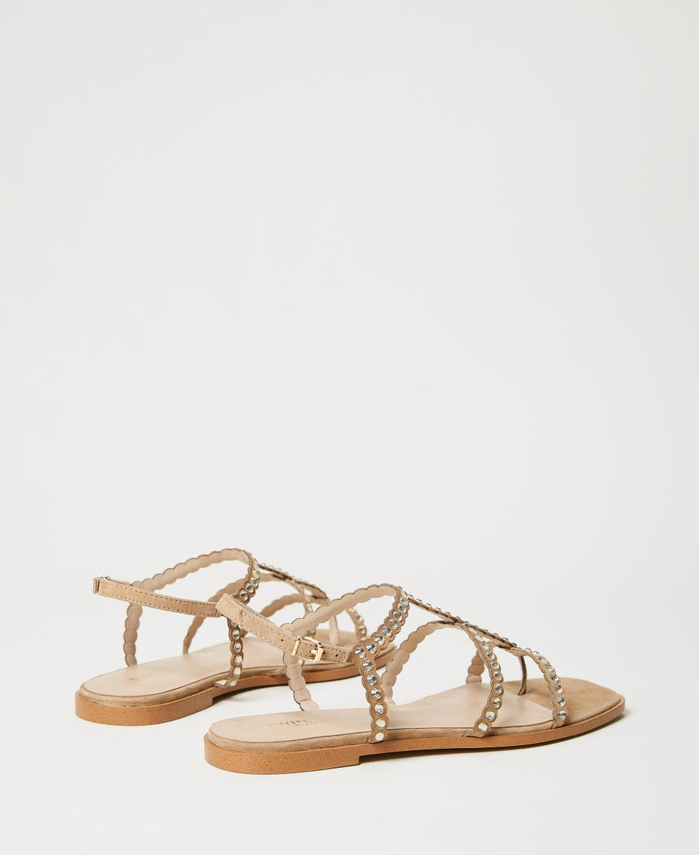 Sandalias planas con strass