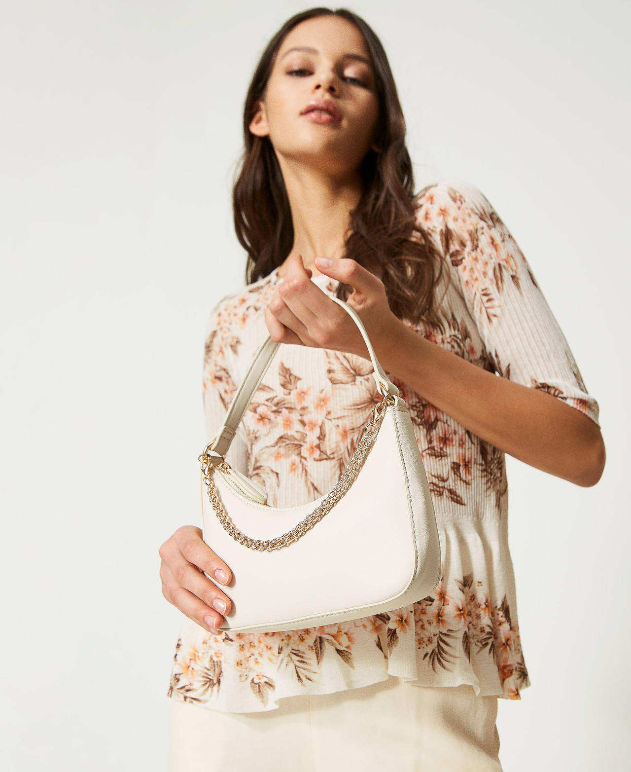 Small 'Suki' hobo bag with chain Ivory Woman 231TD8281_00018_0S