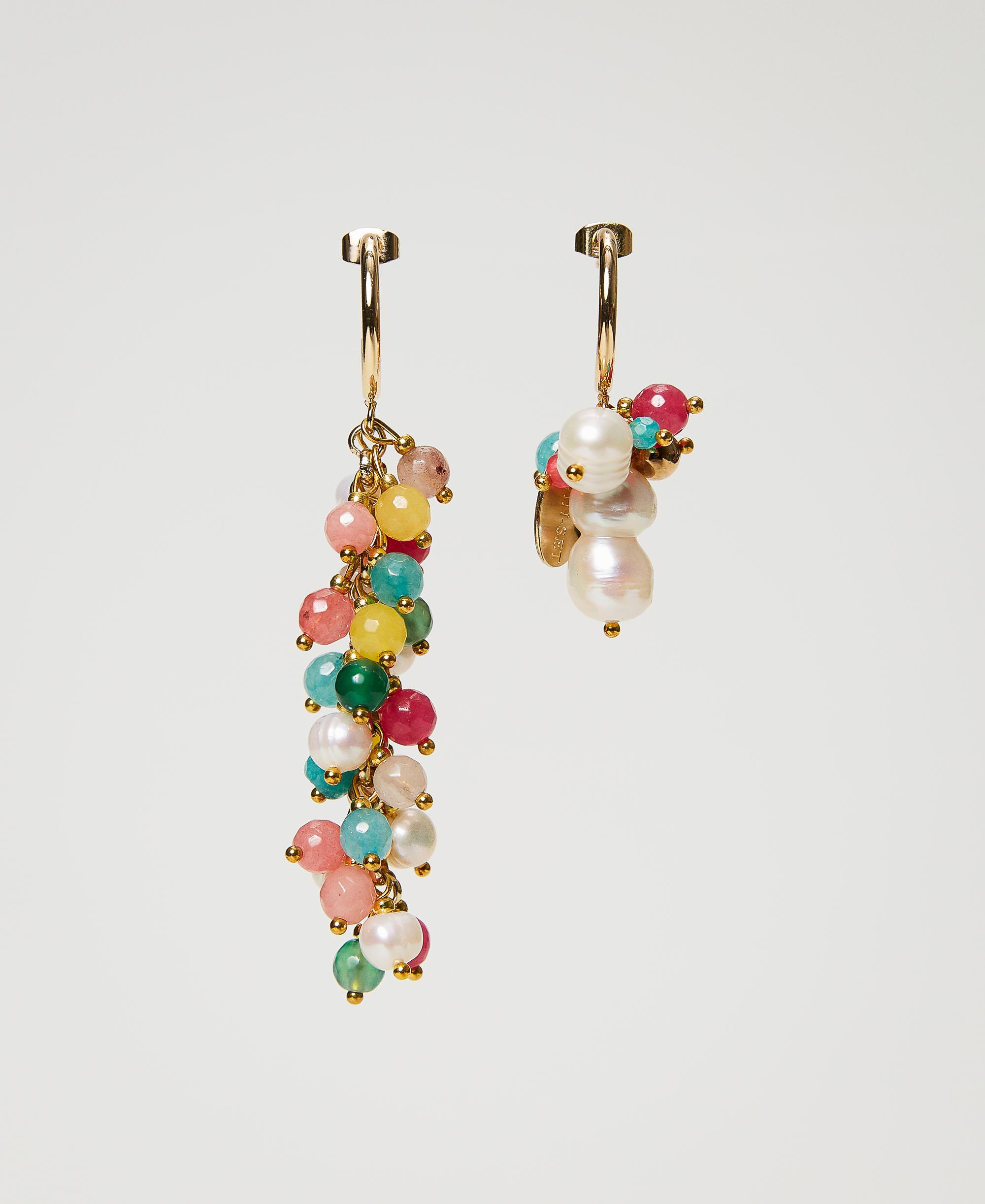 Asymmetric earrings with stones and pearls