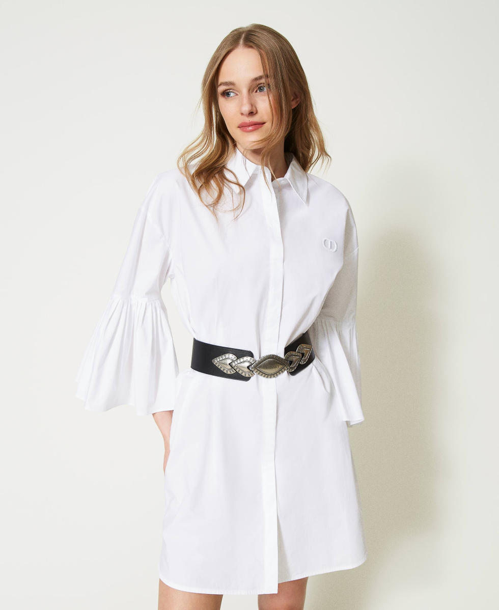 Ceinture avec boucle d&eacute;corative