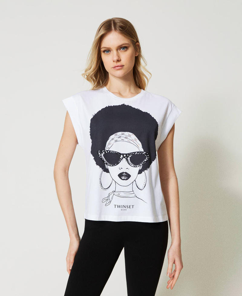 T-shirt with wing sleeves and print