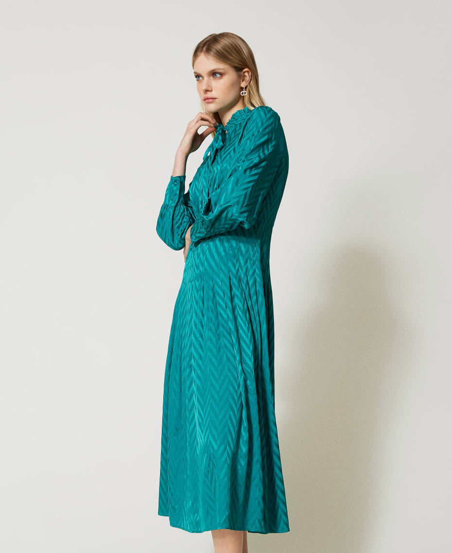 Жаккардовое длинное платье с шевронным узором Зеленый "Светлый изумруд" женщина 231TP2161-01