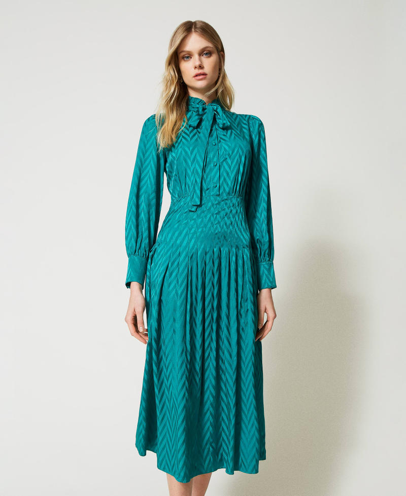 Жаккардовое длинное платье с шевронным узором Зеленый "Светлый изумруд" женщина 231TP2161-02