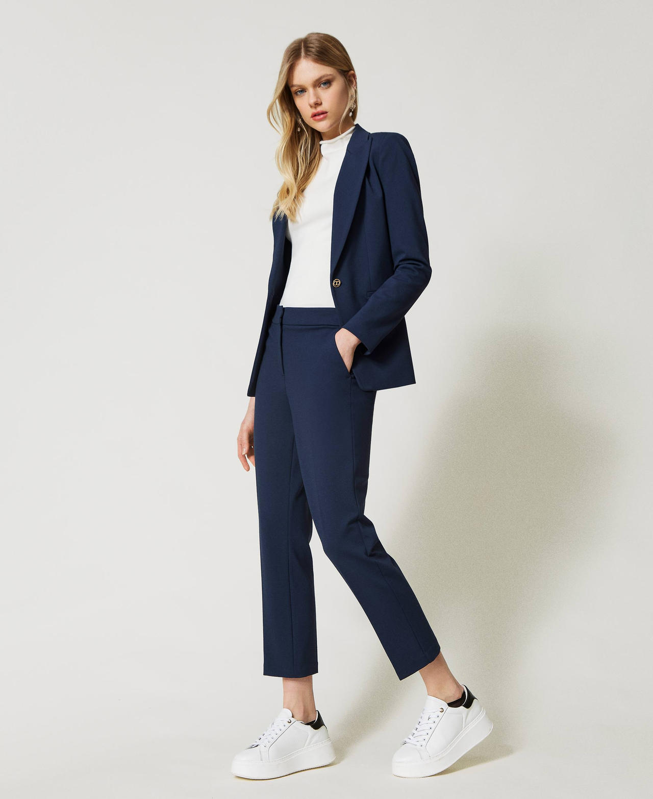 Blazer with Oval T button Indigo Woman 231TP2181_00384_02