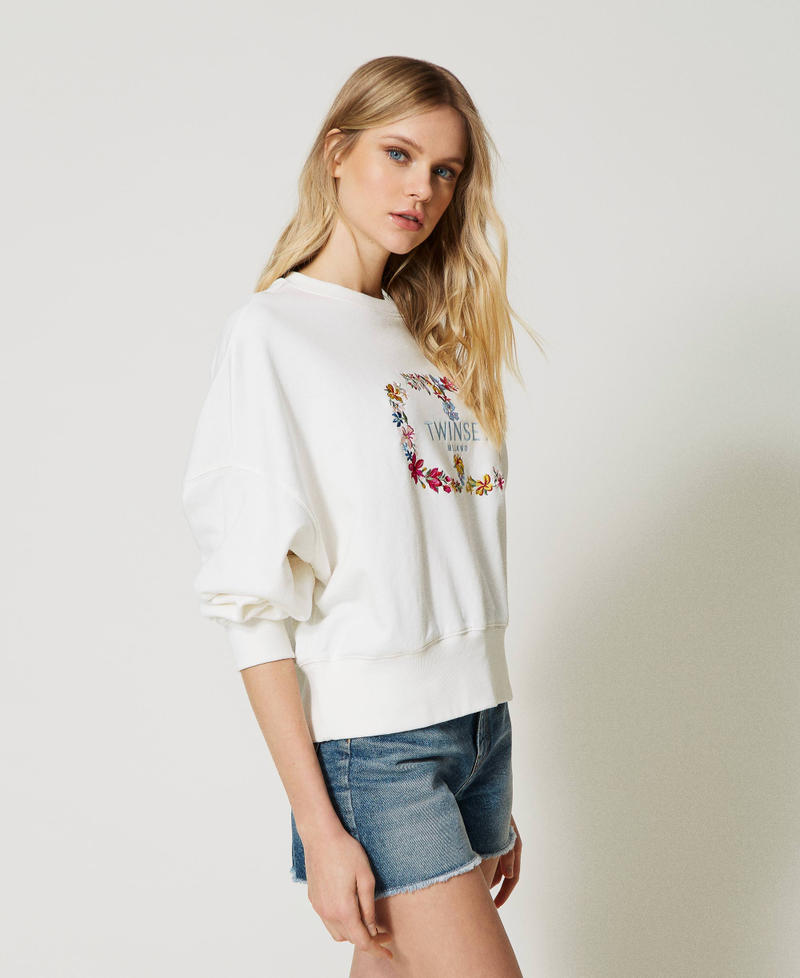 Felpa con logo Oval T a fiori Bianco Antique White Donna 231TP2251_00245_02