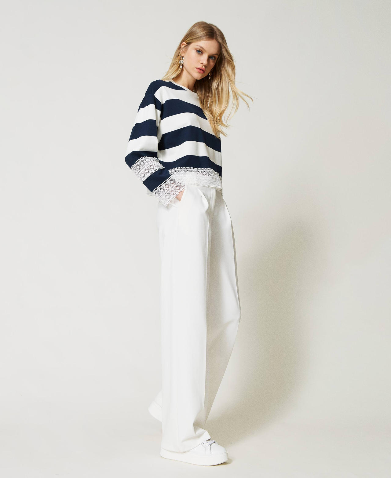 Wide leg trousers with Oval T buckle White Snow Woman 231TP2371-03