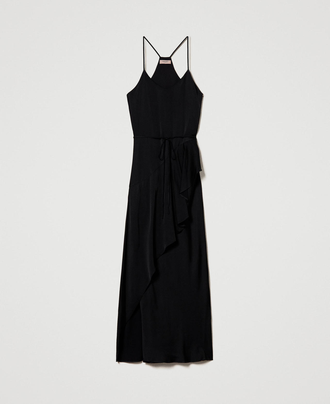 Robe longue en satin avec volant