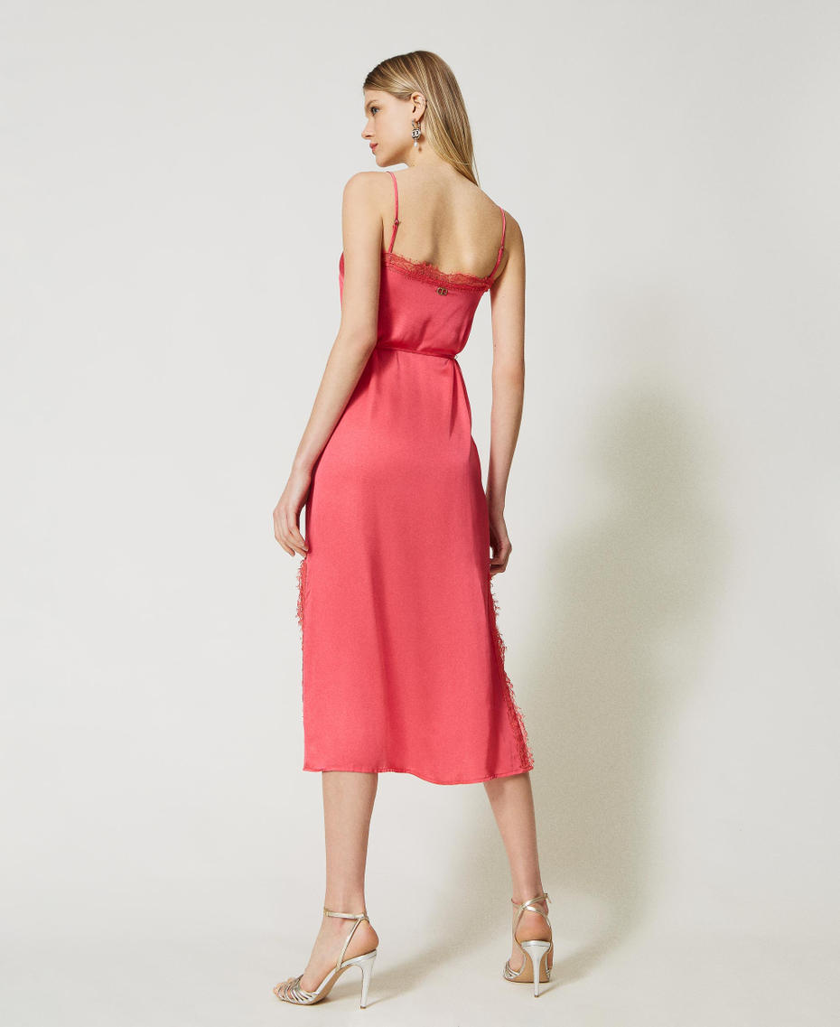 Long satin dress with lace