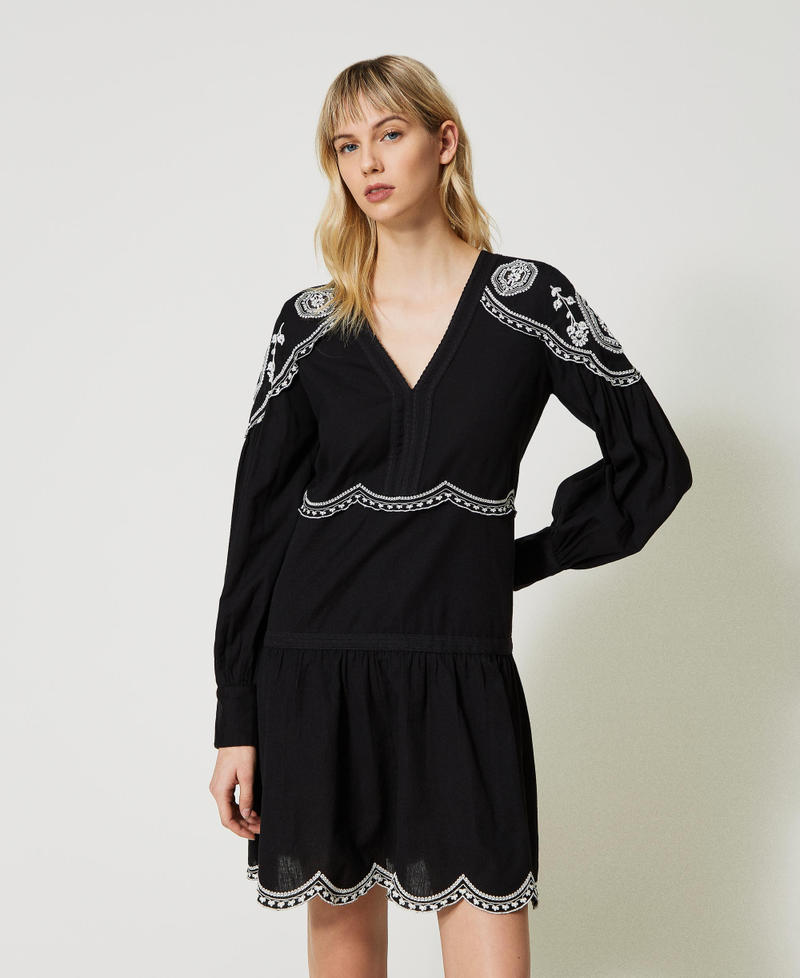 Dress with contrasting embroideries “Snow” White / Black Embroidery Woman 231TP2490-01