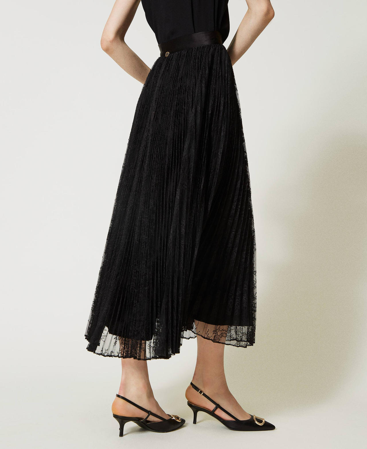 Maxi-Plisseerock aus Spitze Schwarz Frau 231TP2691_00006_03