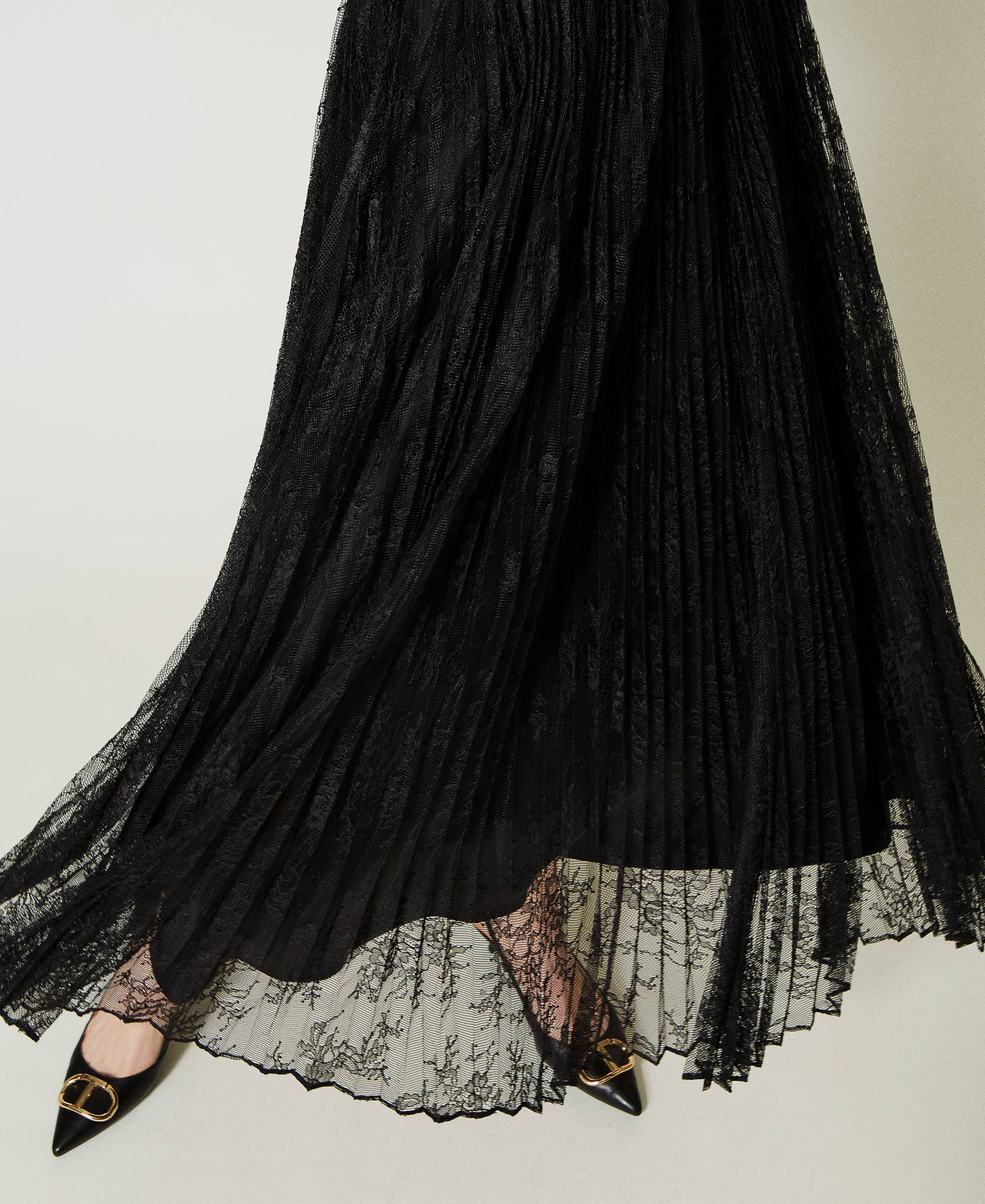 Long pleated lace skirt Woman Black TWINSET Milano